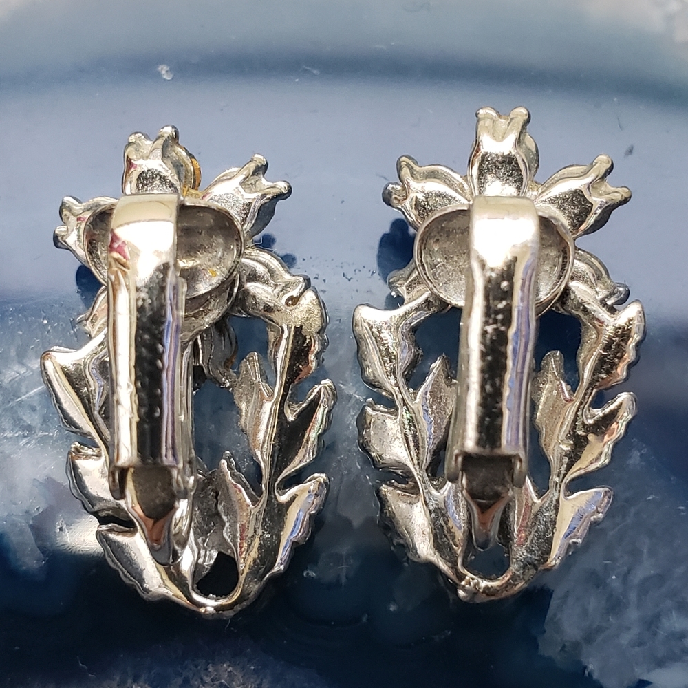 Coro Flower Earrings. - Picture 3 of 7